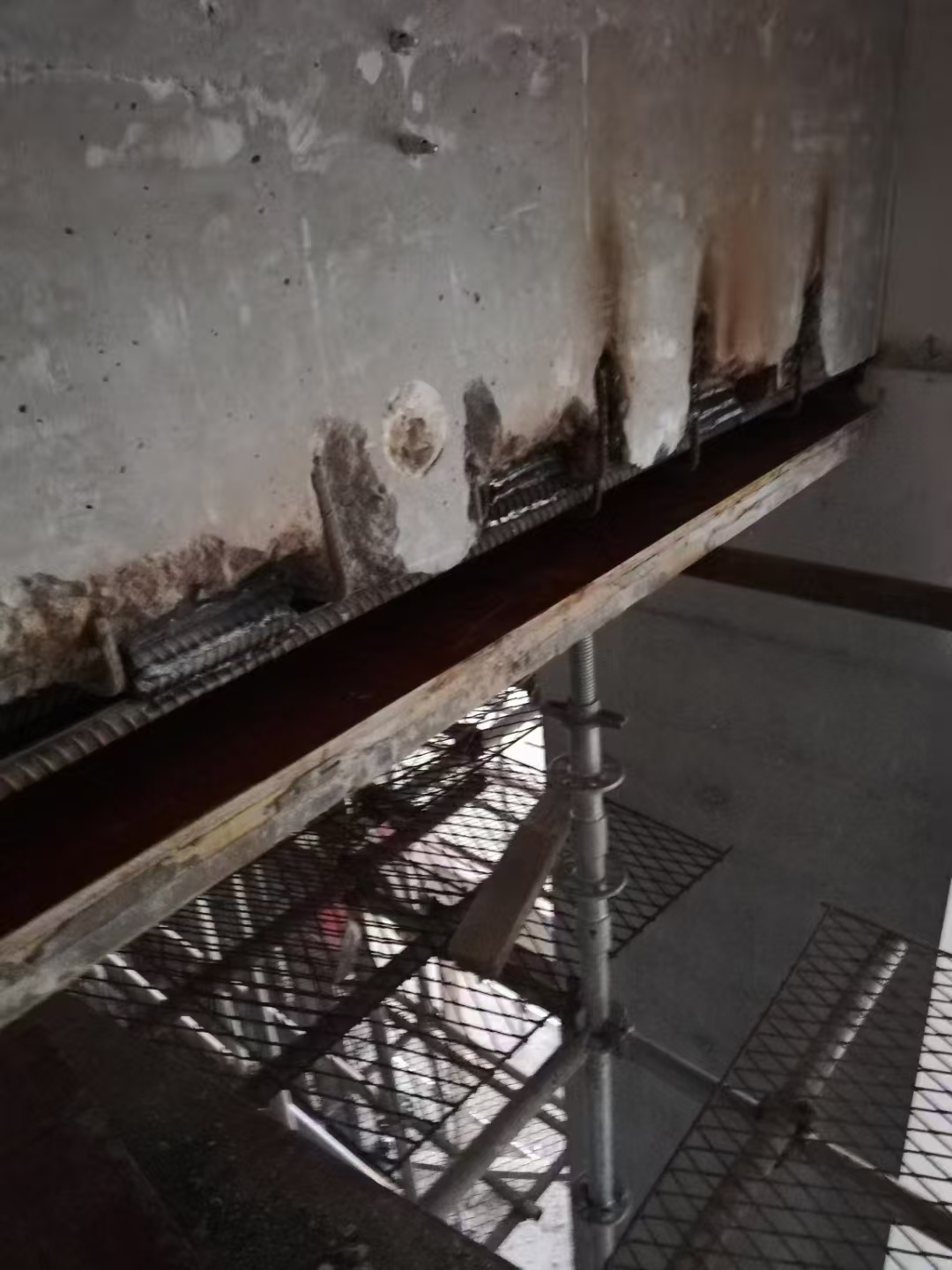 昆明梁钢筋少了怎么加固